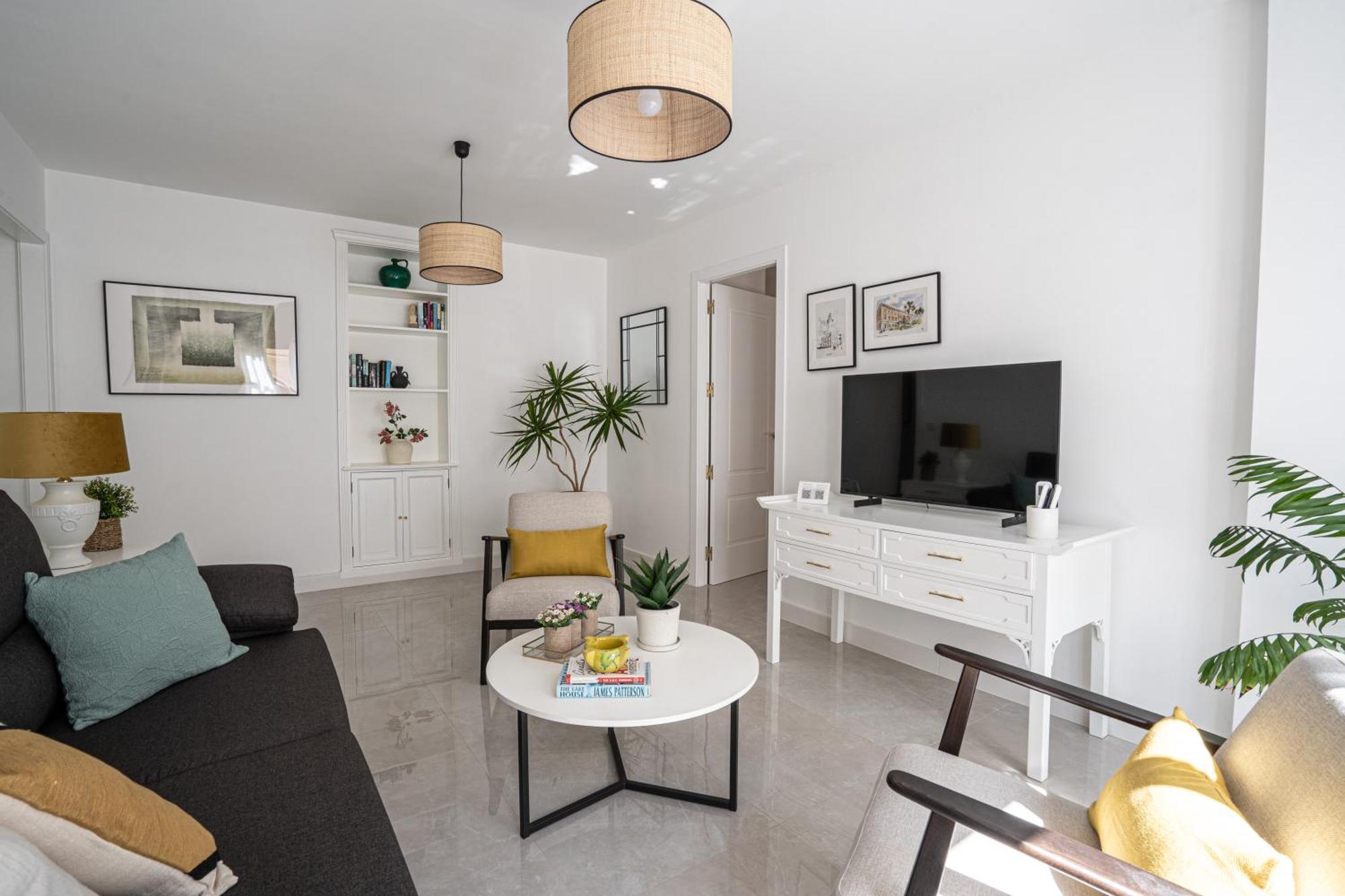 Apartment Center Soho Deluxe مالقة المظهر الخارجي الصورة