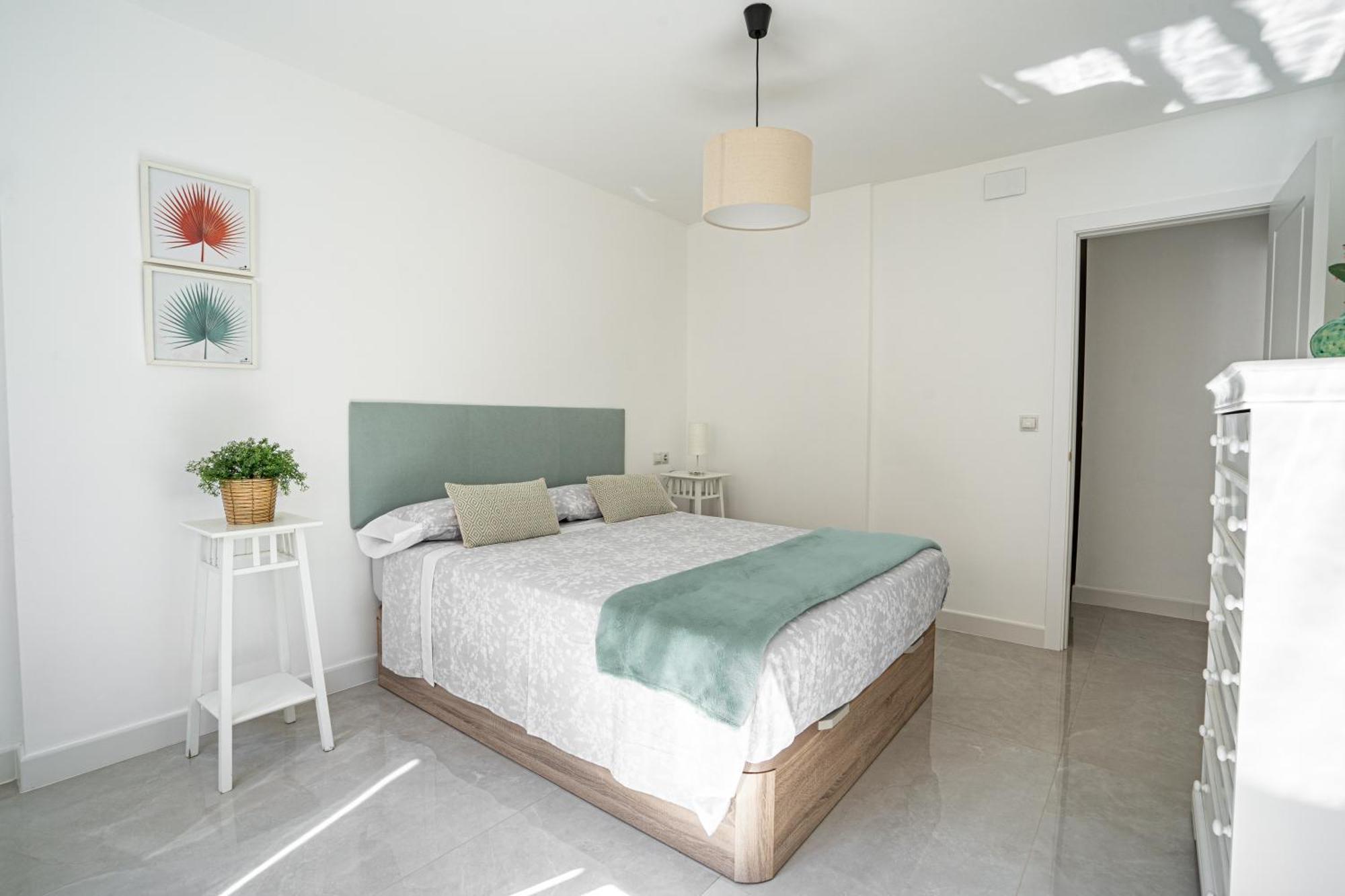 Apartment Center Soho Deluxe مالقة المظهر الخارجي الصورة